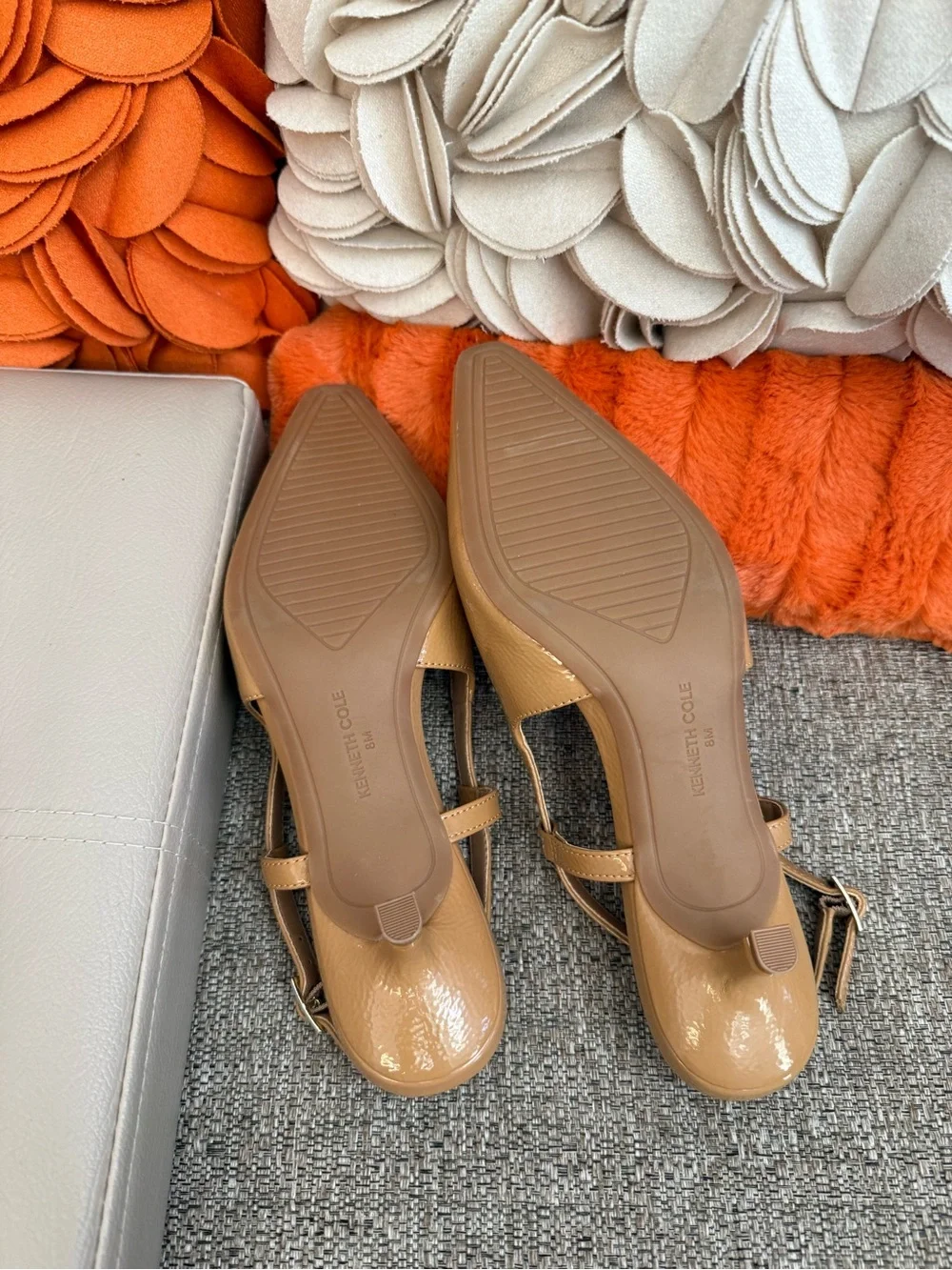 NWOT Kenneth Cole Melissa Slingback Tan Faux Leather Square Toe Kitten Heels